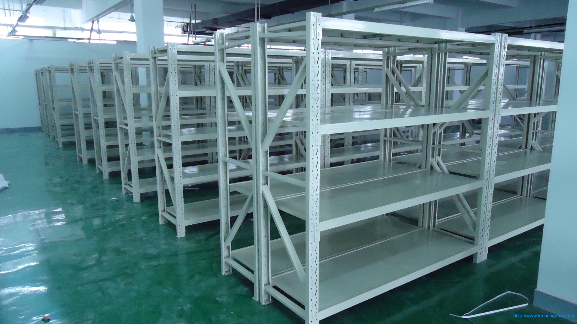 HZ-370型中型倉(cāng)庫(kù)貨架