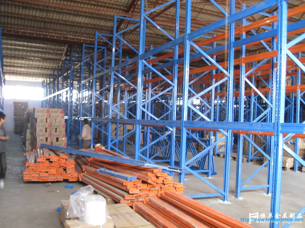 HZ-790型橫梁式貨架    重型高層倉庫貨架應用案例